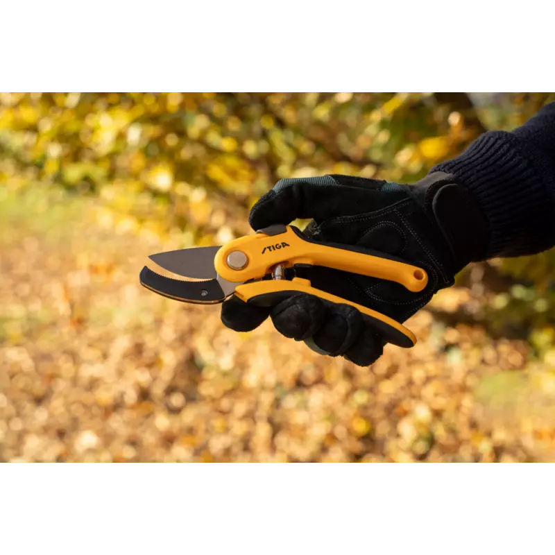 AnvilPruningShears_2H1020001ST1_amb02_web